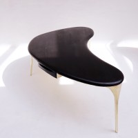 <a href=https://www.galeriegosserez.com/artistes/loellmann-valentin.html>Valentin Loellmann </a> - Brass - curved desk